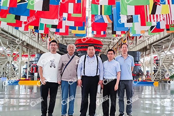 玻璃磨粉設(shè)備超細(xì)磨粉機(jī)HGM80A